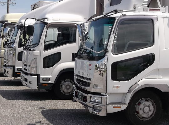 4トントラック①